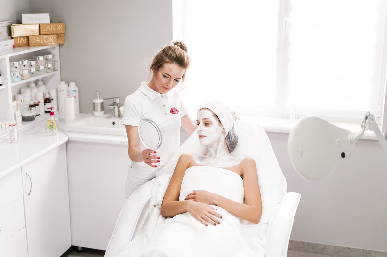 Jasleen Beauty Salon Services
